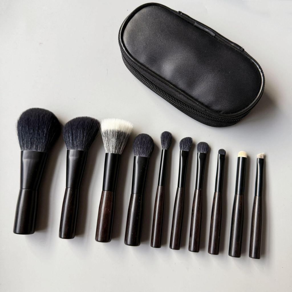 Set Mini Portabil Pensule Machiaj Ebonit: Pensule pentru pudră de lână, contur, stippling și fard de ochi