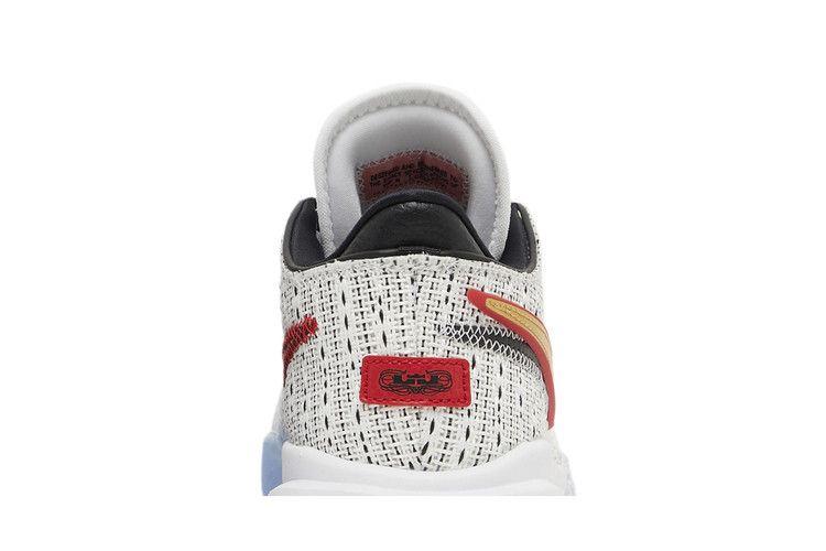 Kids' Sneakers Nike LeBron 20 The Debut (GS) White/Metallic Gold/Black/University Red/Wolf Grey