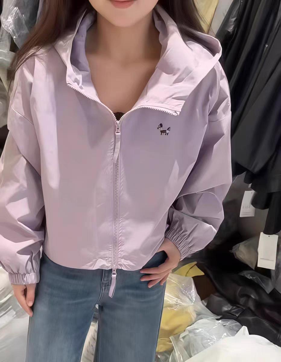 

Женская ветрозащитная куртка с капюшоном в корейском стиле для защиты от солнца - маленькая, свободного кроя, повседневная, короткая весенняя верхняя одежда Large светло-фиолетовый