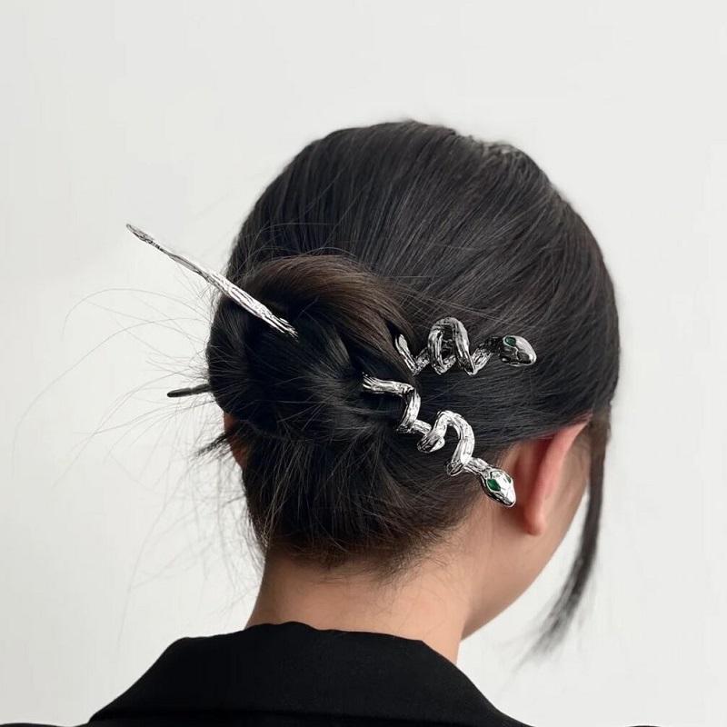 Punk Snake Hairpin Hair Sticks Rhinestones Irregular Texture Metal Vintage Headwear Hairstyle for Women Hair Accessories