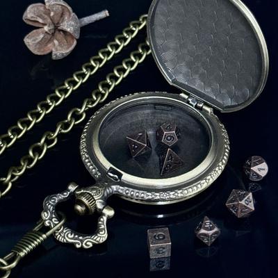 Mini DND Dice Set Dragon Engraved Pocket Watch Shell Case with 7