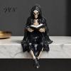 Halloween Skelett Statue liest Buch Figur, Gruselige Teufel Harz Skulptur, Gotische Dekoration Schwarzer Mantel Sensenmann für Haus Büro Bücherregal