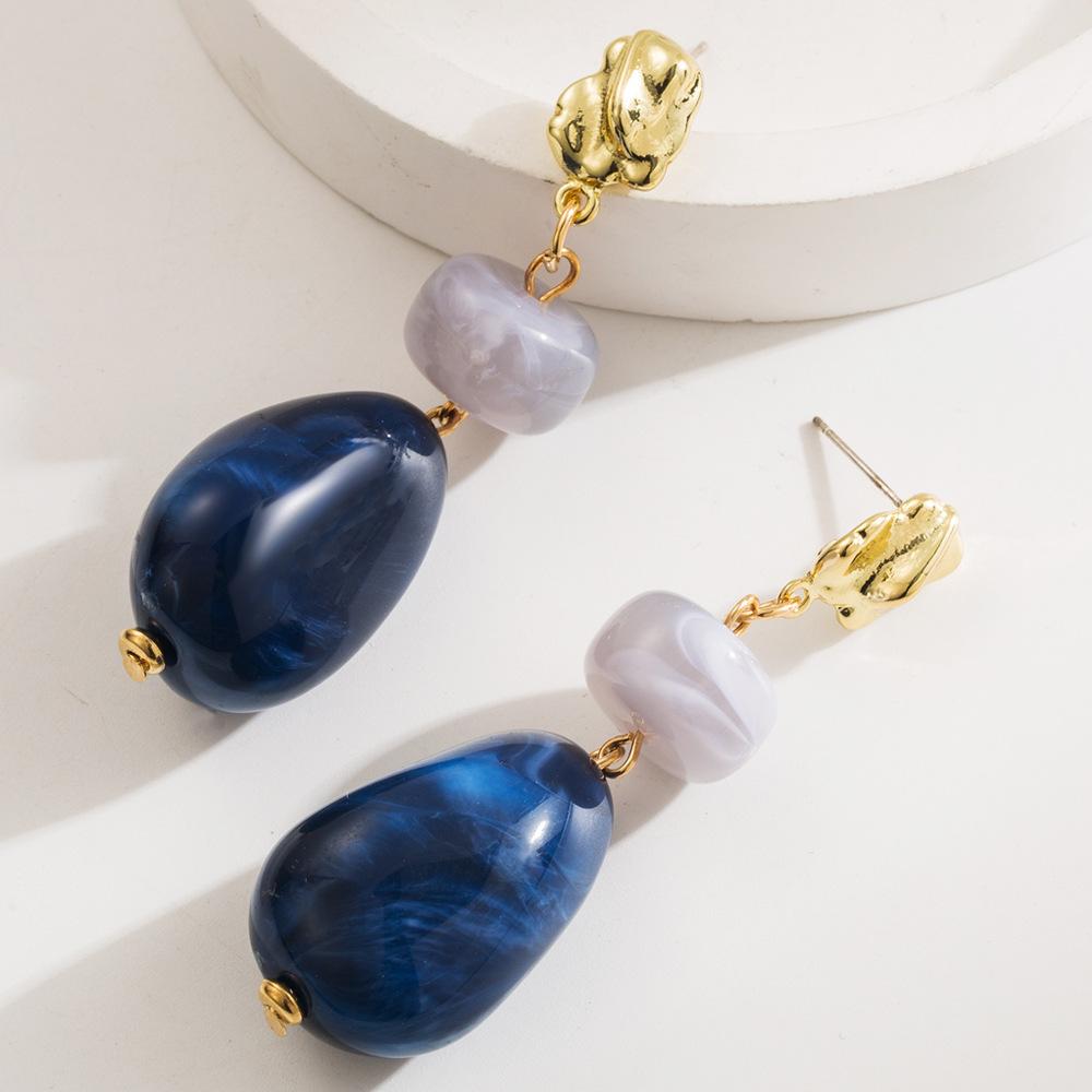 

Earrings - Exaggerated Retro Oval Resin Long-style Earrings for Women, Fashionable and Versatile Silver Stud Earrings. темно-синього кольору