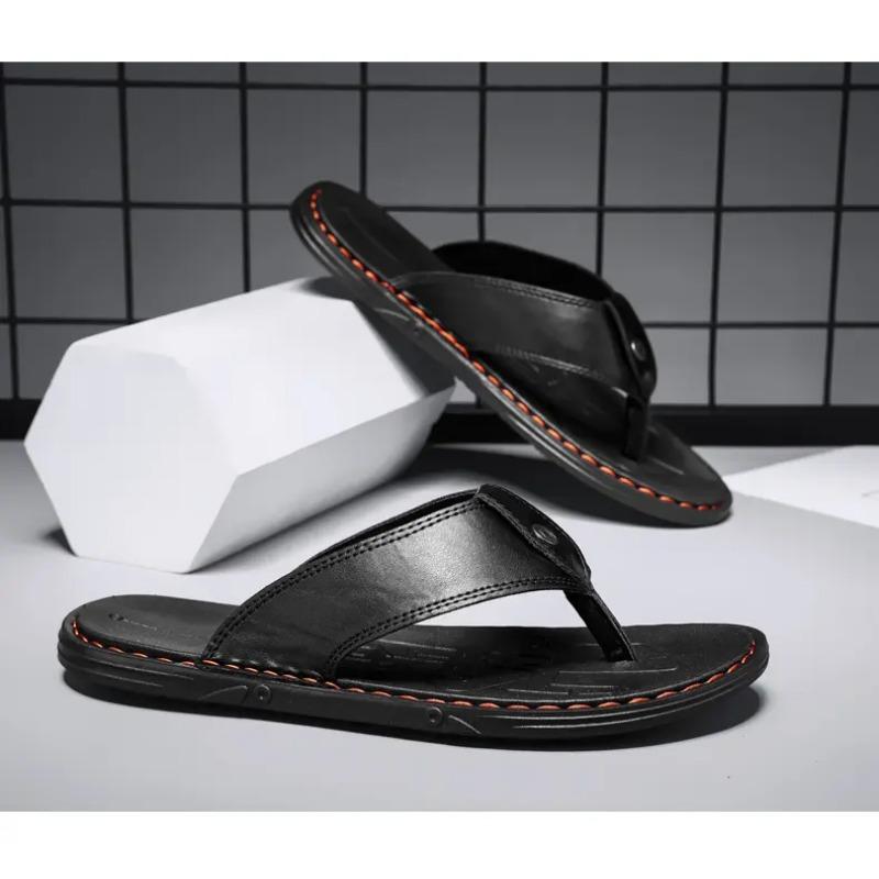 Handmade Leather Slippers Summer Fashion Men Flip Flops Outdoor Slippers Breathable Comfortable Men Flip-Flops Holiday Non Slip