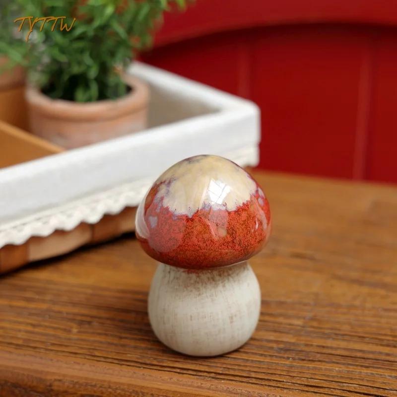 Ceramic Mushroom Outdoor Garden Balcony Flower Pot Lawn Decor Garden Figurines Home Decoration Room Decoration