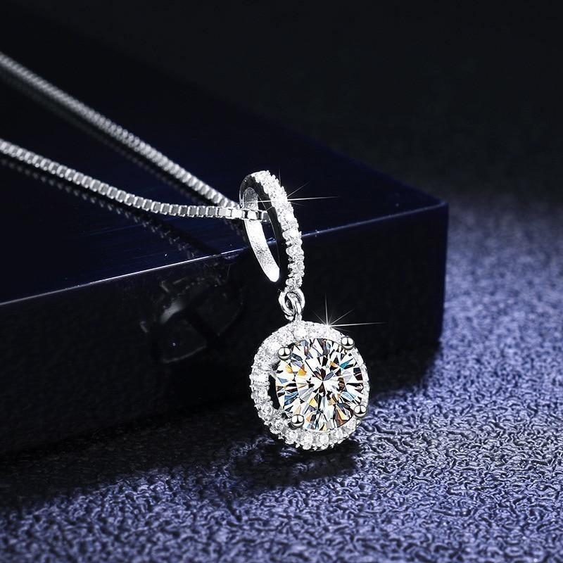 Popular French celebrity, circle necklace, high-end retro, simple women's pendant with full diamonds, collarbone chain.