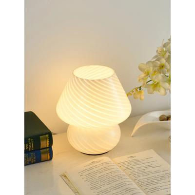 Moderne rosa/gelb/weiße LED-Tischlampe aus gestreiftem Glas, Nachttisch-Dekoration für Schlafzimmer, Stimmungslicht, kleine Esstischleuchte