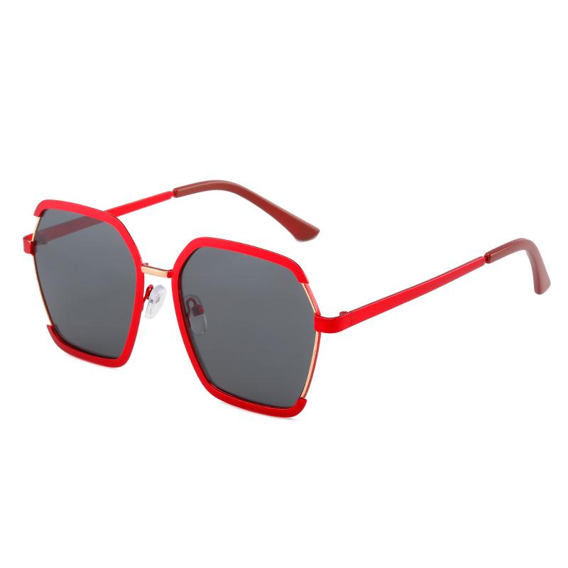 Damen Zweifarbige Sonnenbrille mit Farbverlauf - Winter 2021 Kollektion