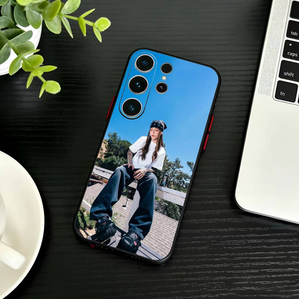Singer Young L-Miko Phone Case For Samsung S26,S25,S24,S23,S22,S21,S20,Plus,Fe,Lite,Others Black Cover