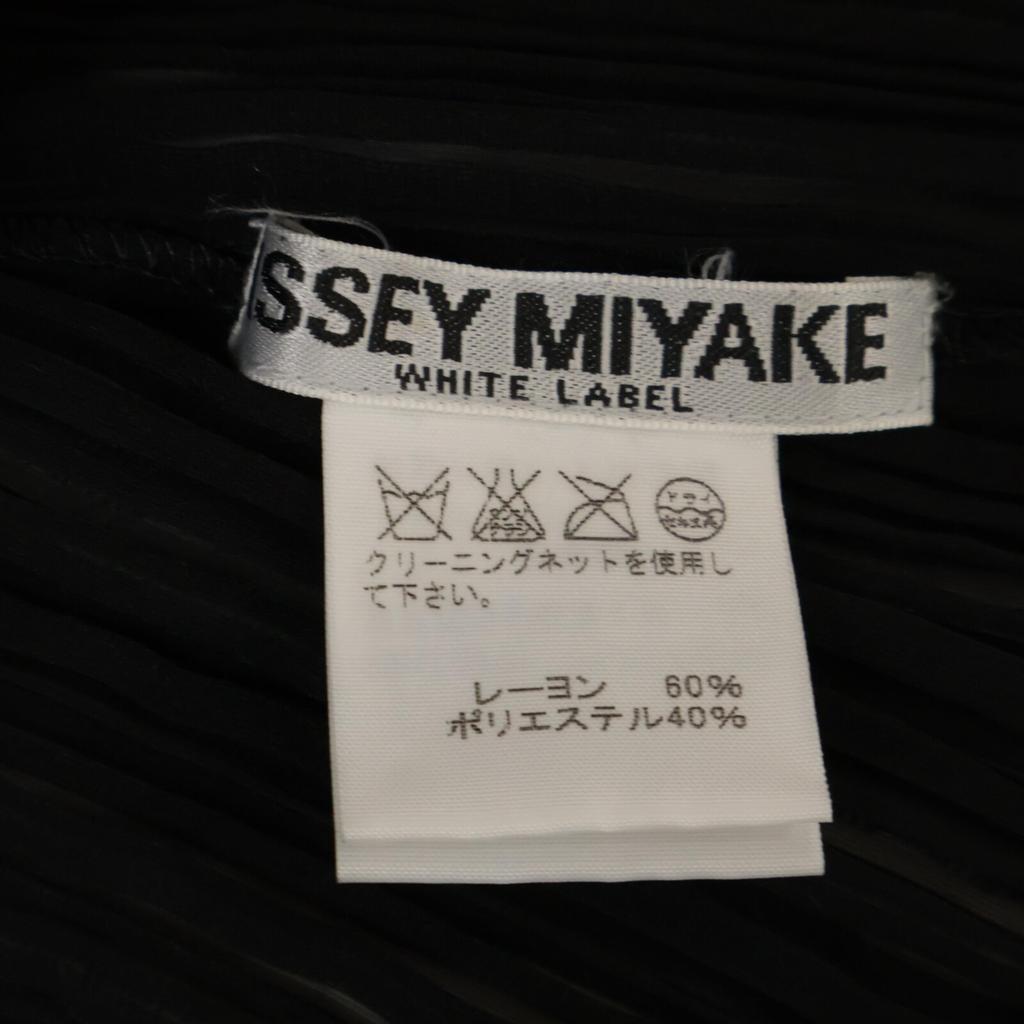 ISSEY MIYAKE Black IM24FJ981 Pleated Long Sleeve Top Rayon Polyester tops 2 blackUsed