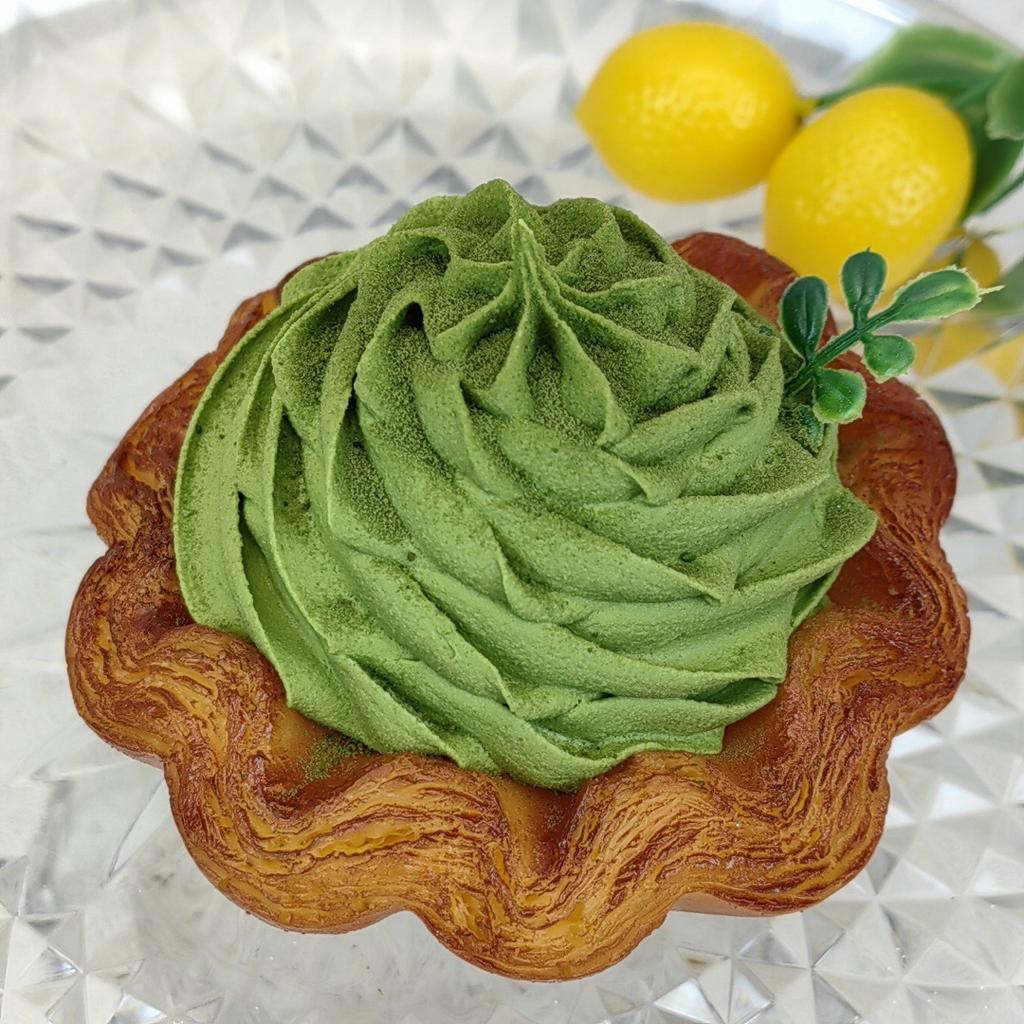 Simulation French Sunflower Egg Tart Model Fake Cake Artifical Fruit Cream Egg Tart Bakery Display Samples Desserts Ornaments