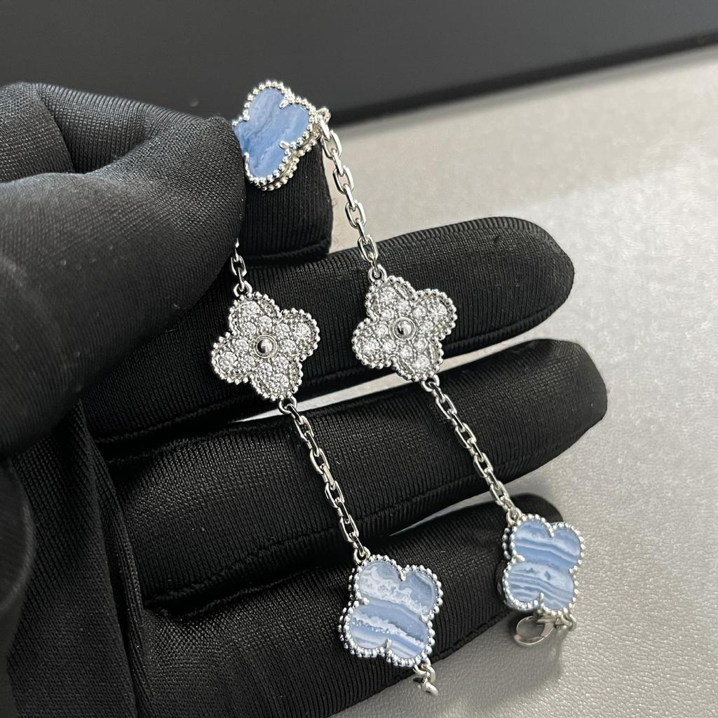 Gold Four-Leaf Clover & Five-Flower Pendant Necklace, 18K Plated, Elegant Gift for Her