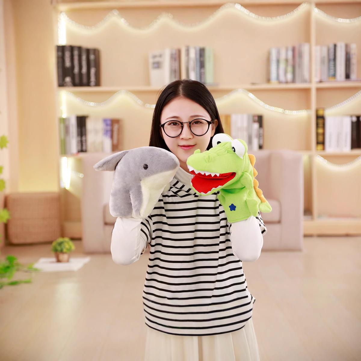 

Plush Shark Hand Puppet Toy - Movable Mouth for Infants and Babies 28cm Shark