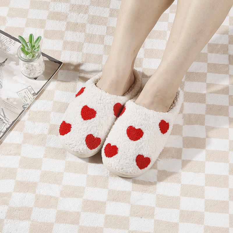 Neues Zuhause kleine Liebe warmer Winter Baumwollpantoffeln Paar Männer und Frauen dicksohlige weichsohlige Schuhe dick rutschfest niedlich