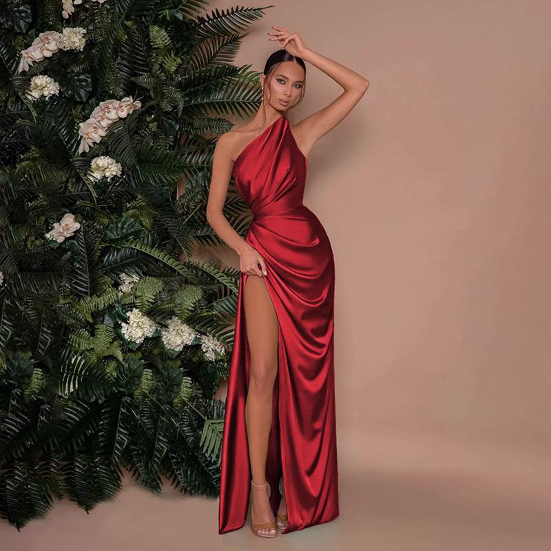 Saténové sexy rozdělené šaty na jedno rameno Ženskost dlouhé šaty do pasu