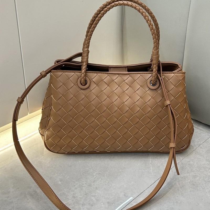 New woven leather handbag vegetable basket, basket bag tote bag, shoulder messenger bag, women's large capacity