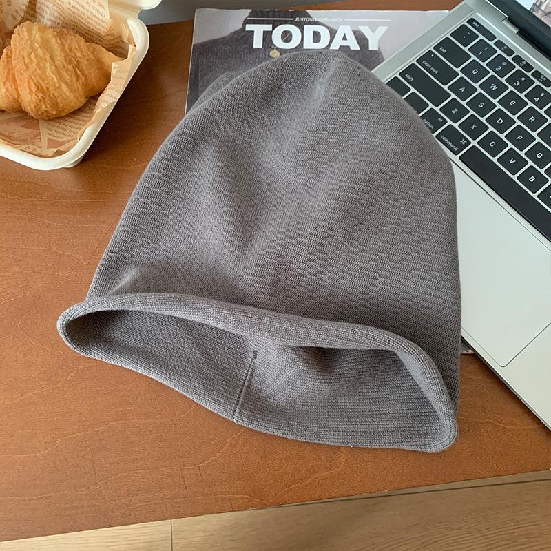 Autumn and winter hats women's cold hats big head circumference versatile knitted thin crimped outdoor stacking hats women's winter