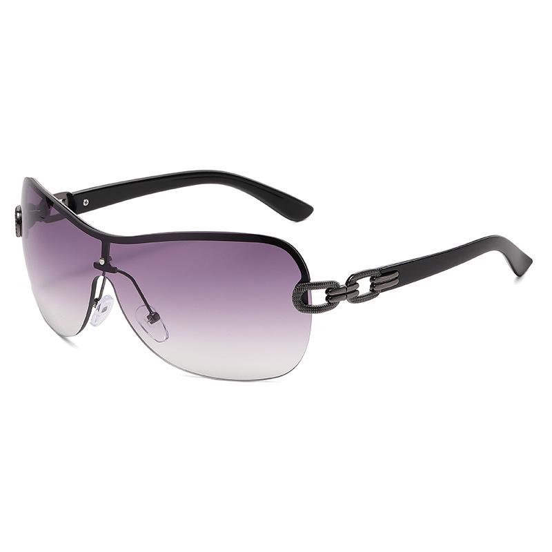 Large Retro European & American Women's Sunglasses with UV Protection and Futuristic Design