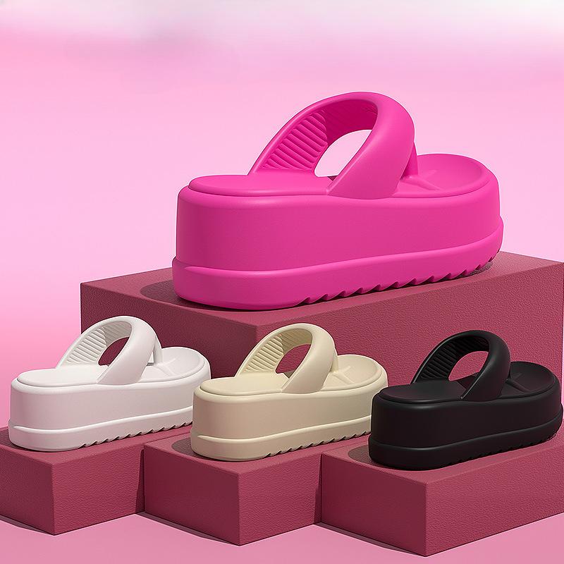New Thick-soled Flip-flops for Women's Outerwear, Height-increasing and Anti-slip Beach Shoes