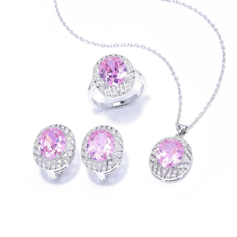 

Комплект из трех украшений из циркония, полностью укомплектованный легкими роскошными модными кольцами, женскими серьгами-гвоздиками и ожерельем Size 8 Ring