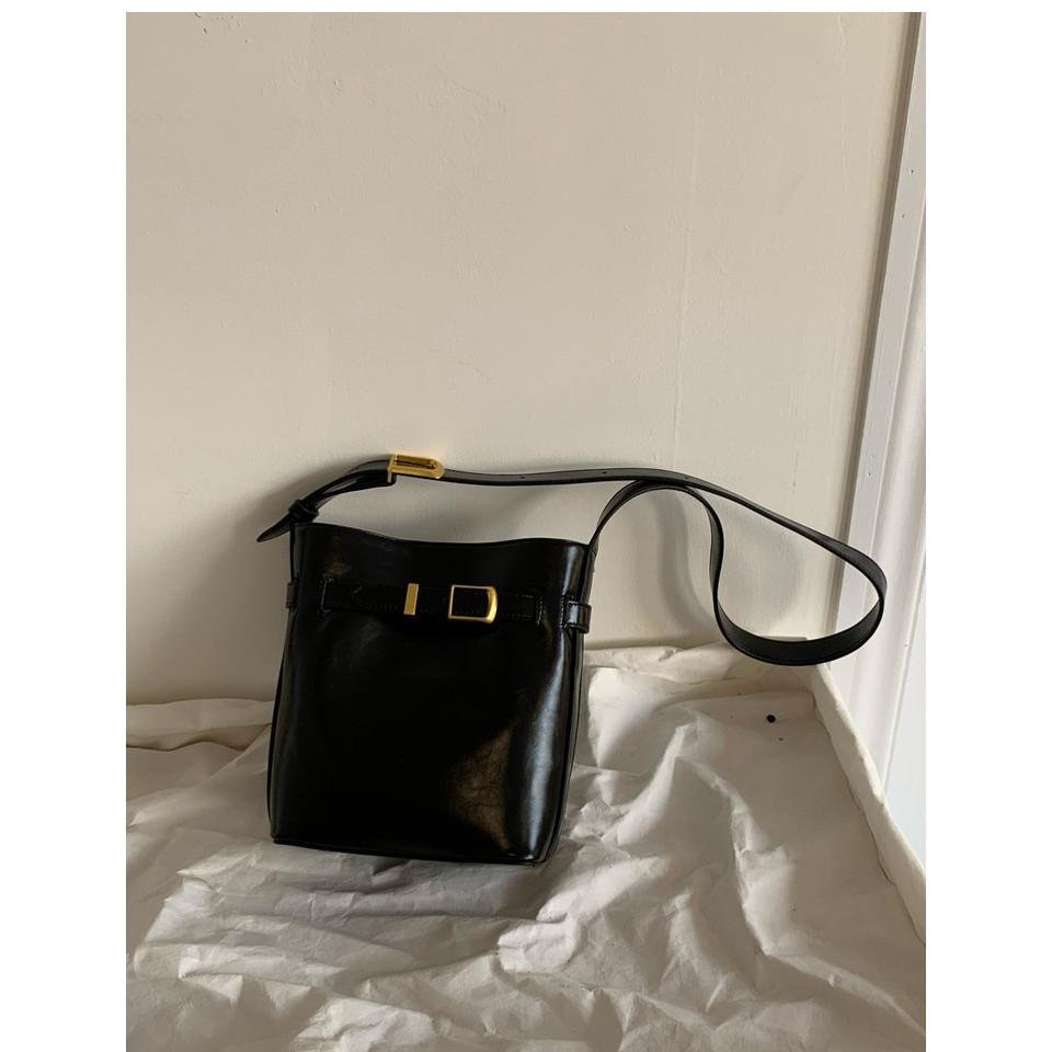 IELGY Ladies Bucket Bag Oil Wax Leather Shoulder Crossbody Retro Simple Bag