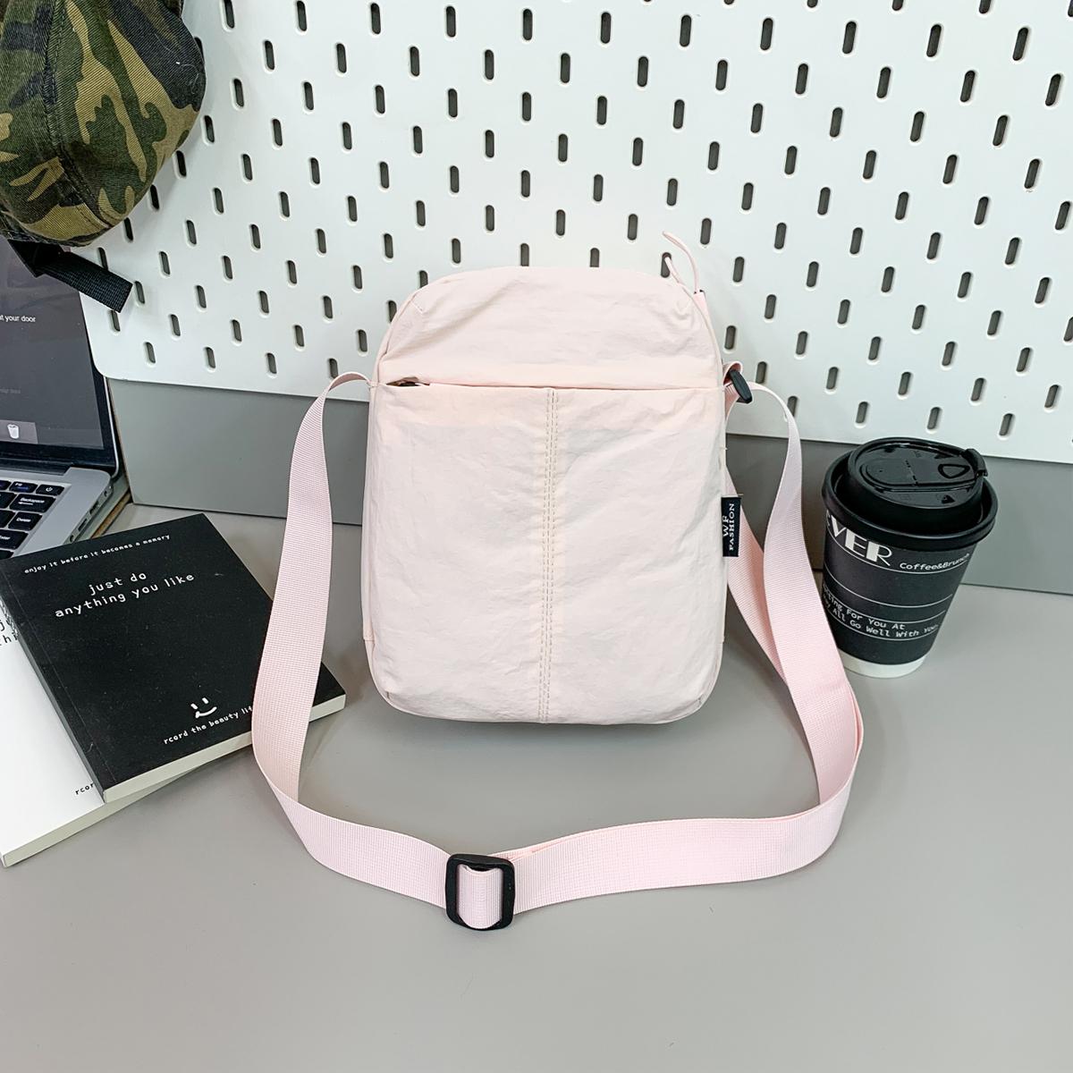 

Lightweight Travel Crossbody Bag for Women, New Fashi High-Value Large-Capacity Versatile Casual Shoulder Bag for Students, Shopping, Cycling, Hiking