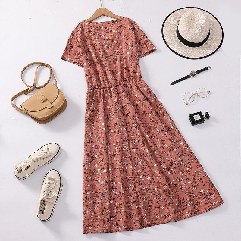 

Chic Floral Print Dress for Mature Women - Loose, Slimming, and Enchanting Forest Style Skirt Medium