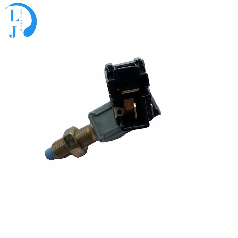 UH7166490  Brake Light Switch Fit for Mazda Bt50 Brake Pedal Switch UH71-66-490  2pins