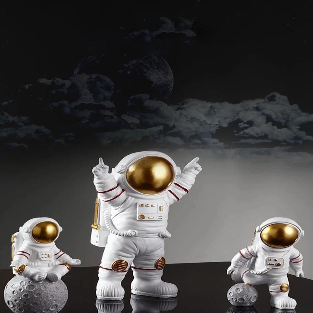 Żywica Figurka Astronauty Statua Figurka Kosmonauta Rzeźba Edukacyjna Zabawka Dekoracja Biurka Domu Model Astronauty Na Prezent Dla Dzieci