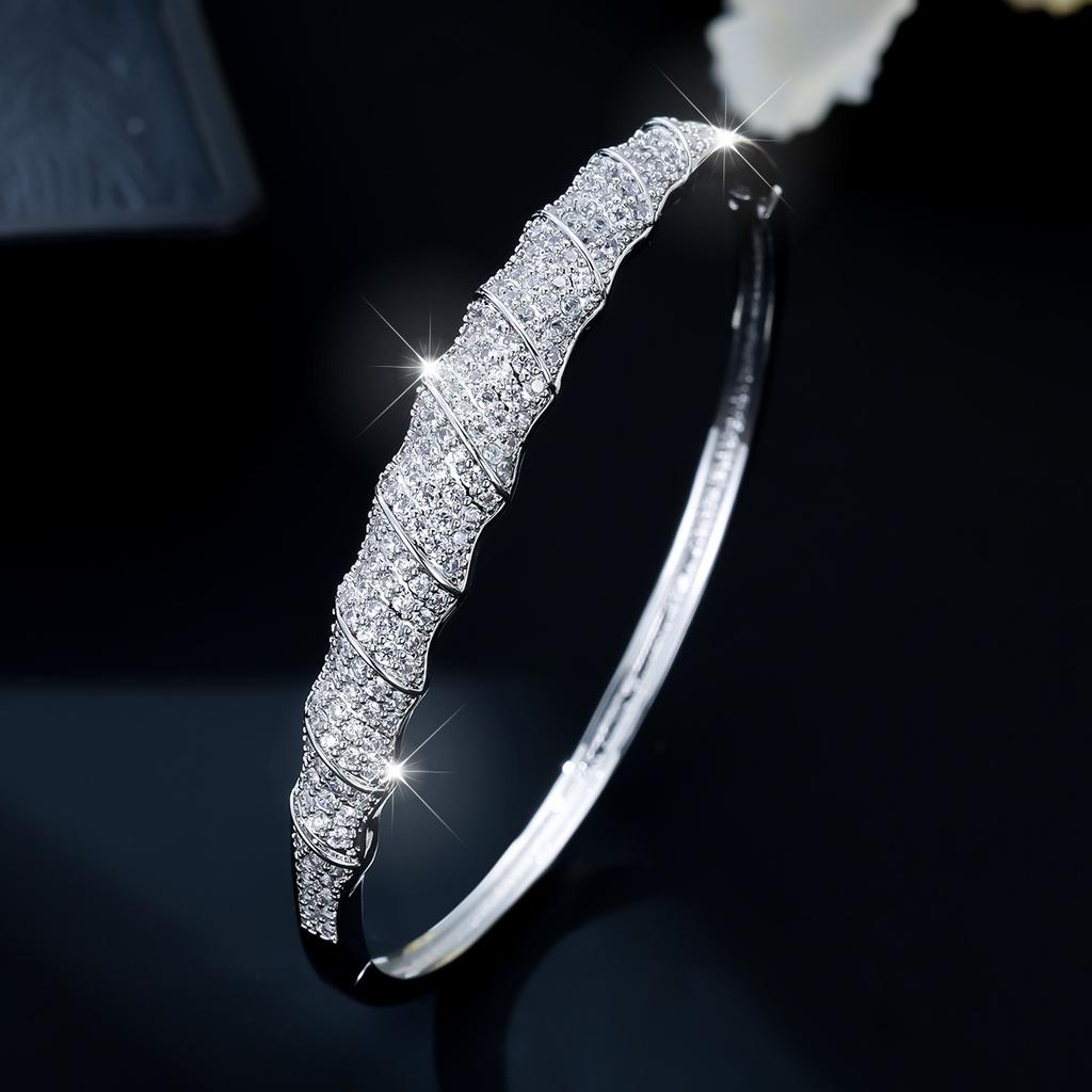 European and American Light Luxury Open Bracelet Women's Fashion High-end Zircon Bracelet