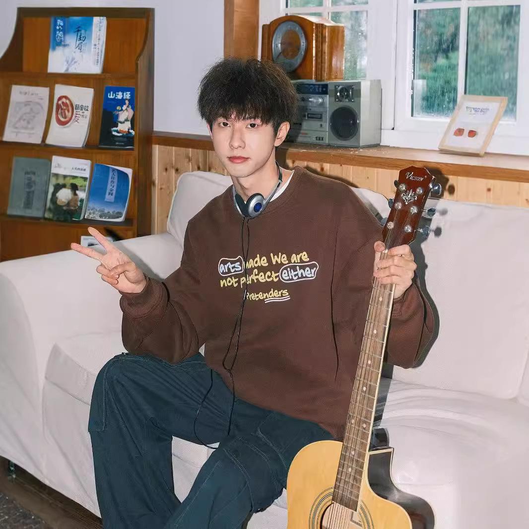 

Мужской свитер с круглым вырезом с принтом, осенне-зимний, бархатный, американский, подростковый, с длинным рукавом 5XL темно-коричневого