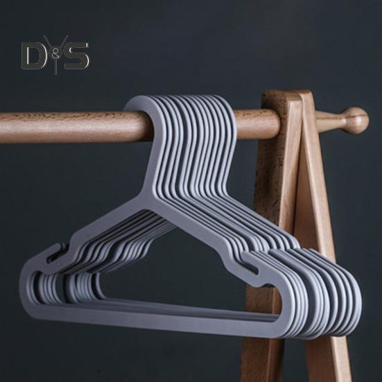 15Pcs Clothes Hangers with Wide Shoulder Notches Anti-deform Strong Load-bearing Space-Saving Coat Hangers Drying Racks