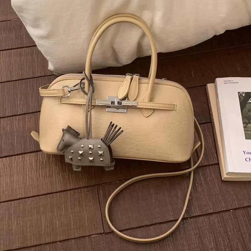 Minimalist Shell Bag For Women With Synthetic Leather And Zipper Closure For Daily Use