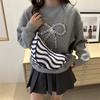 2025 Four Seasons Contrasting Stripes One Shoulder Underarm Bag Fashion Commuter Dumpling Bag Women's Ins Large Capacity Crossbody Bag
