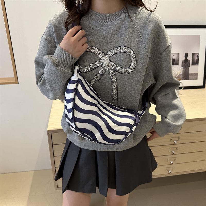 2025 Four Seasons Contrasting Stripes One Shoulder Underarm Bag Fashion Commuter Dumpling Bag Women's Ins Large Capacity Crossbody Bag