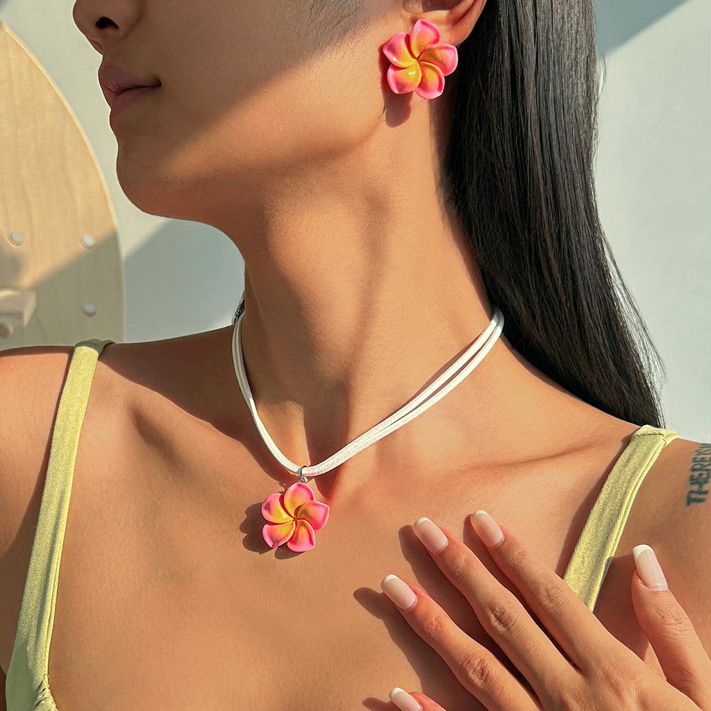 Simple Ins Wind Petal Pendant Necklace, Sweet Dopamine Color Flower Versatile Necklace Set