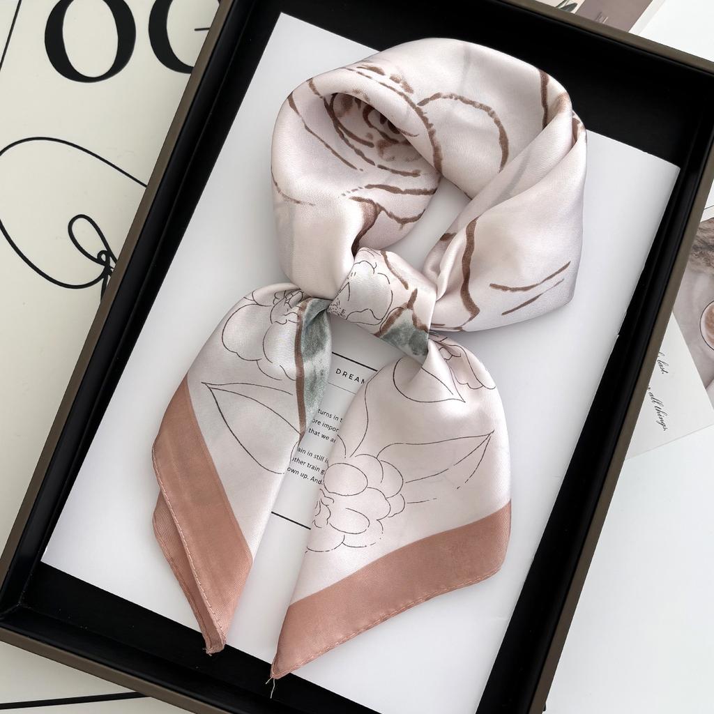 New Literary Fashionable Bandana Imitation Silk 70*70Cm Temperament Square Scarves Women SpringSummer Soft Satin Scarf