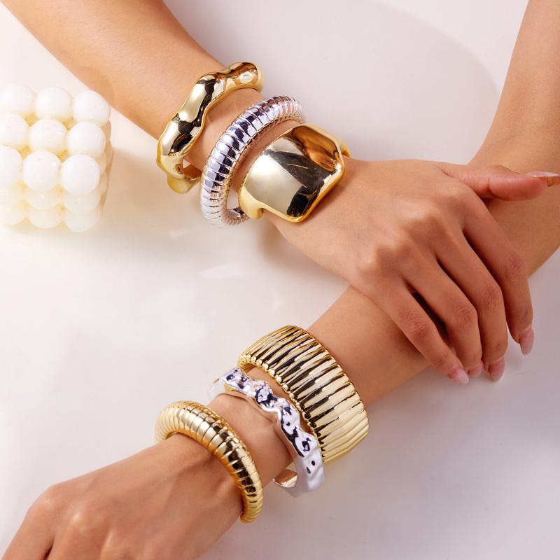 Big Cuff Bangles Bracelets Women Vintage Statement Plastic Geometric Open Bangle Hip Hop Punk Gold Silver Color Jewelry