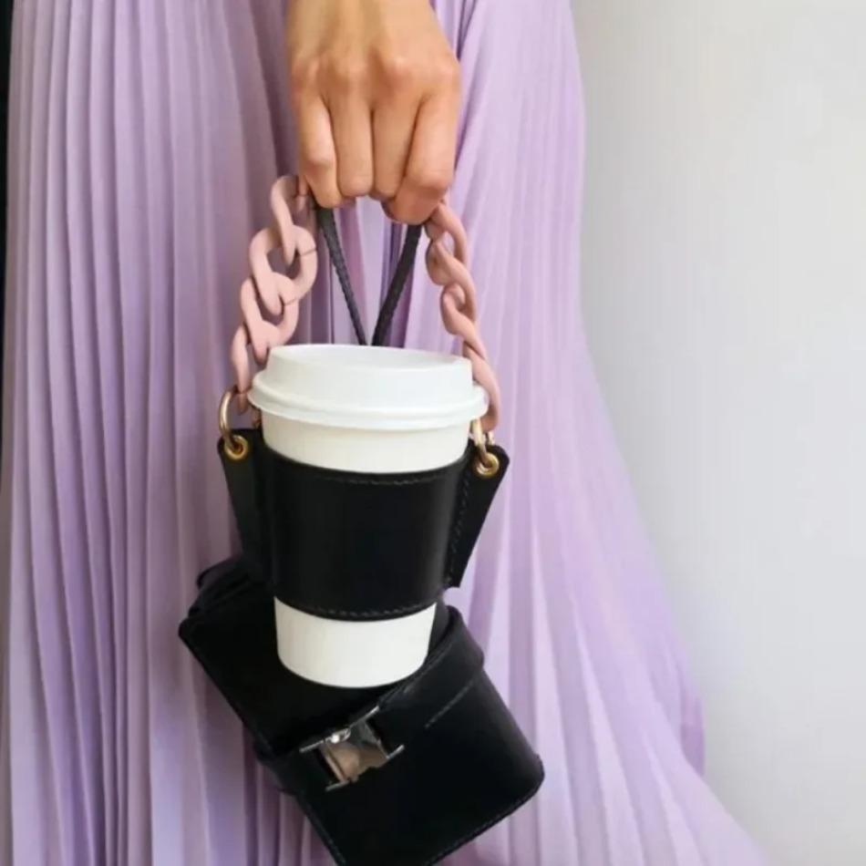 Fashion Custom Reusable Portable Leather Chain Cup Cover Case Takeaway Hold Milk Tea Drinks Coffee Cup Sleeves with Handle Chain