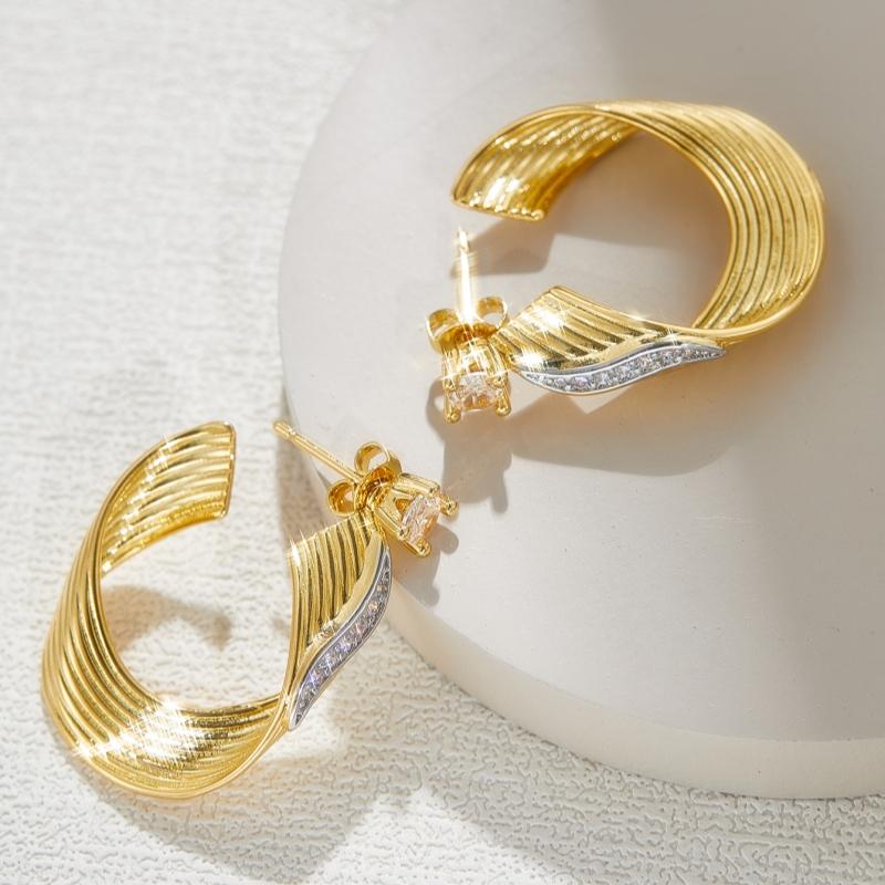 Vintage Exquisite Stylish Bright Zircon Gold Color Earrings for Women Simple Elegant Daily Wear Party Jewelry Gift Accessories