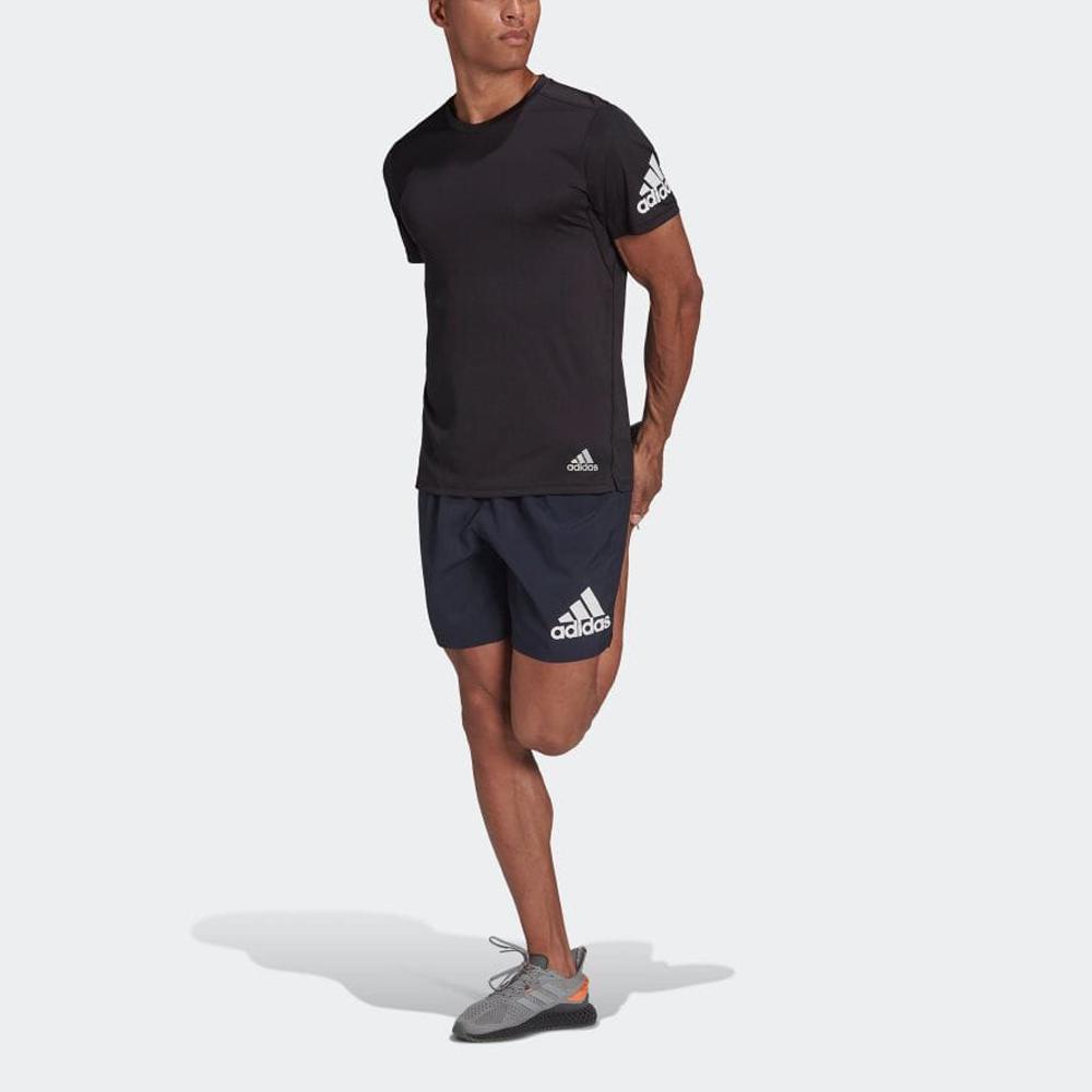 Adidas Pánské tričko s krátkým rukávem, jednobarevné, s potiskem loga na rameni, s kulatým výstřihem, černé HB7470