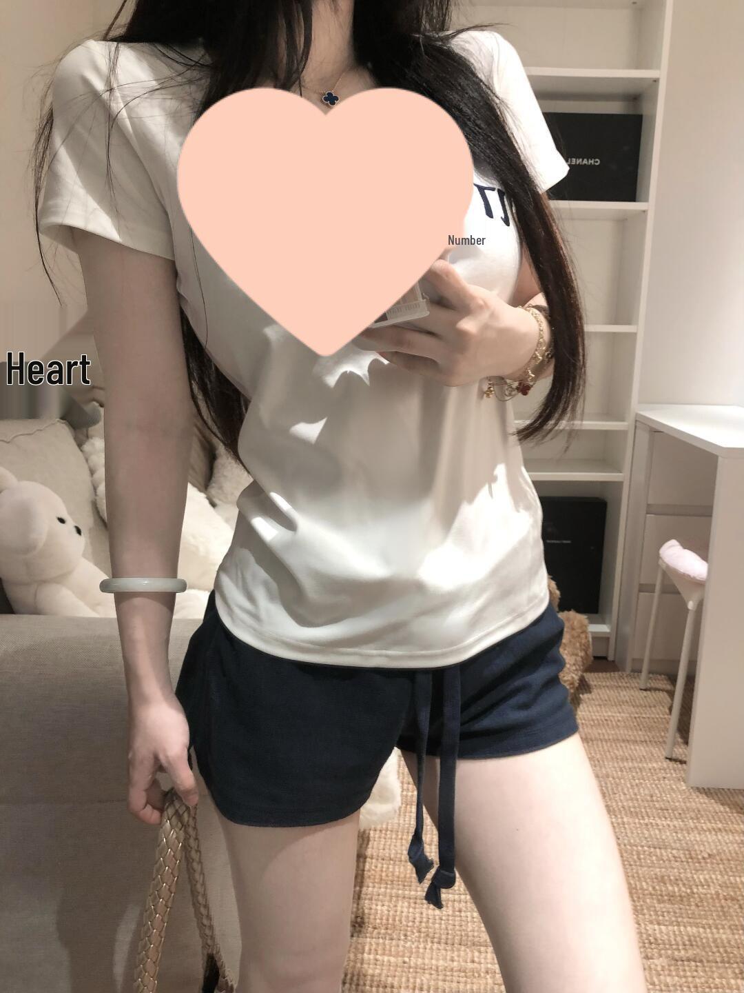 

Women s Slim Fit White V-Neck Letter Embroidered T-Shirt with American Style, Short Sleeves & Trendy Waist-Hugging Design for Summer S (recommended for 75-95 kg)