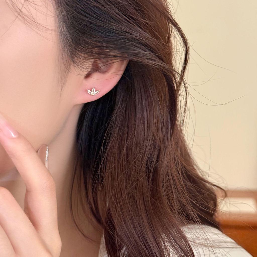 S925 Sterling Silver Clover Stud Earrings with Inlaid Diamonds - Korean Style Light Luxury Niche Design for Women