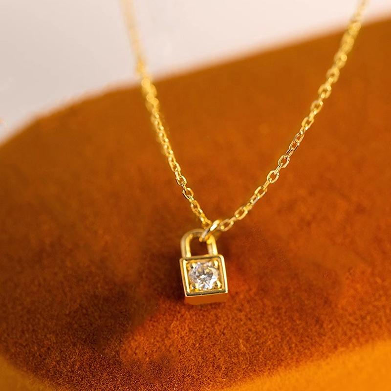 Huitan Statement Lock Shaped Pendant Necklace for Women Dainty Accessories Daily Wear Exquisite Female Necklace Fashion Jewelry