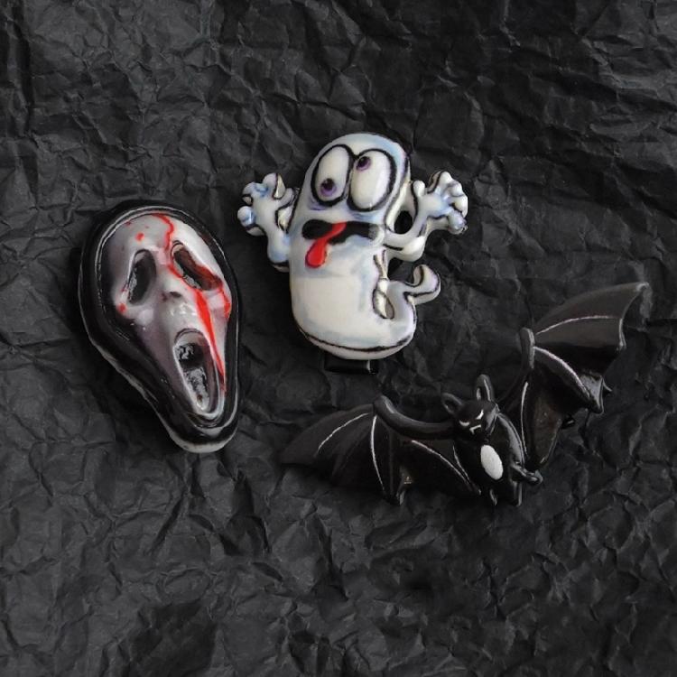 Delicate Skull Bat Hair Clip For A Quirky Halloween Look Resin Hallowmas Costume Details Suitable For Various Occasion