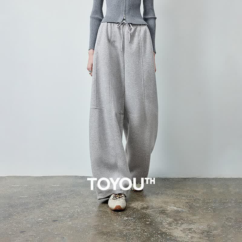 Chuyu Women's Loose Fit Curved Leg Sweatpants