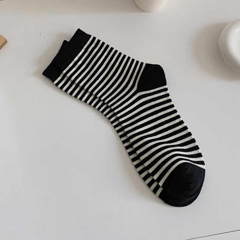 

Женские весенне-летние полосатые хлопковые носки-гольфы кофейного цвета 1 pair чёрный