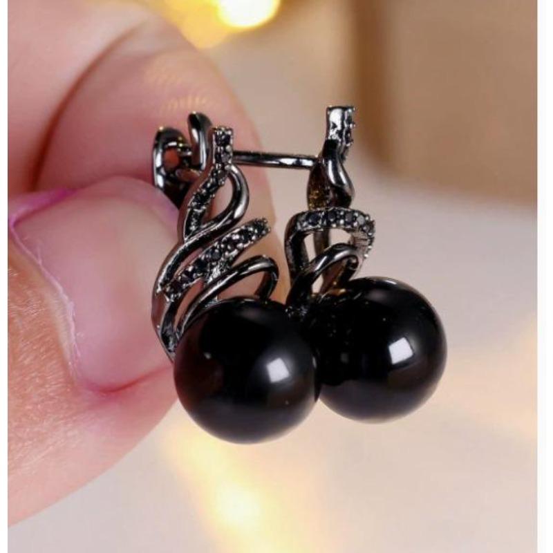 2025 Neue französische Perlen- und Gold-Steckohrringe: Subtiler Luxus und einzigartiger Stil für Frauen… Mehr