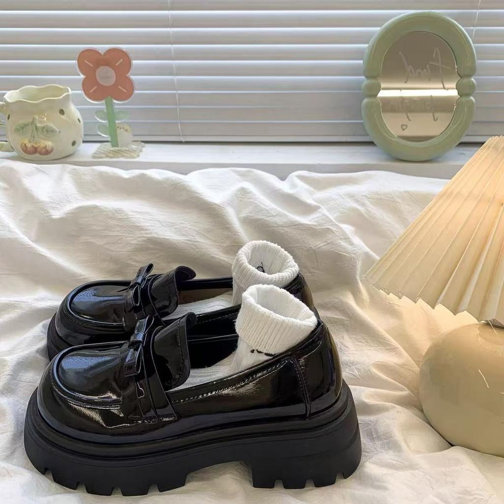 Versatile skirt platform small leather shoes women's 2025 autumn and winter new black retro British style thick heel loafers