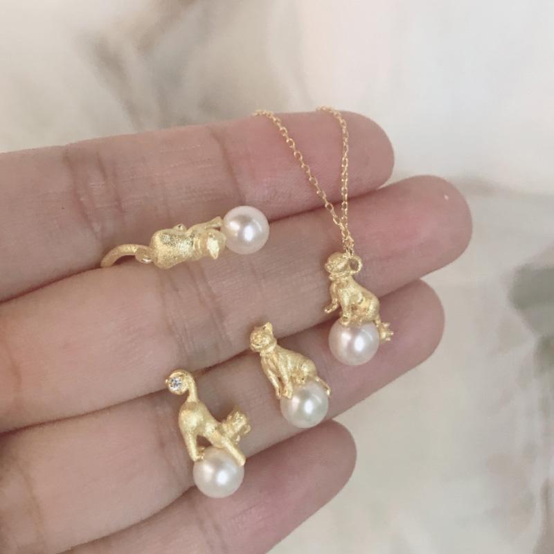 Light Luxury Elegant Pearl Cats Jewelry Sets Exquisite Ancient Gold Craftsmanship Art Earrings For Women Ring Necklace